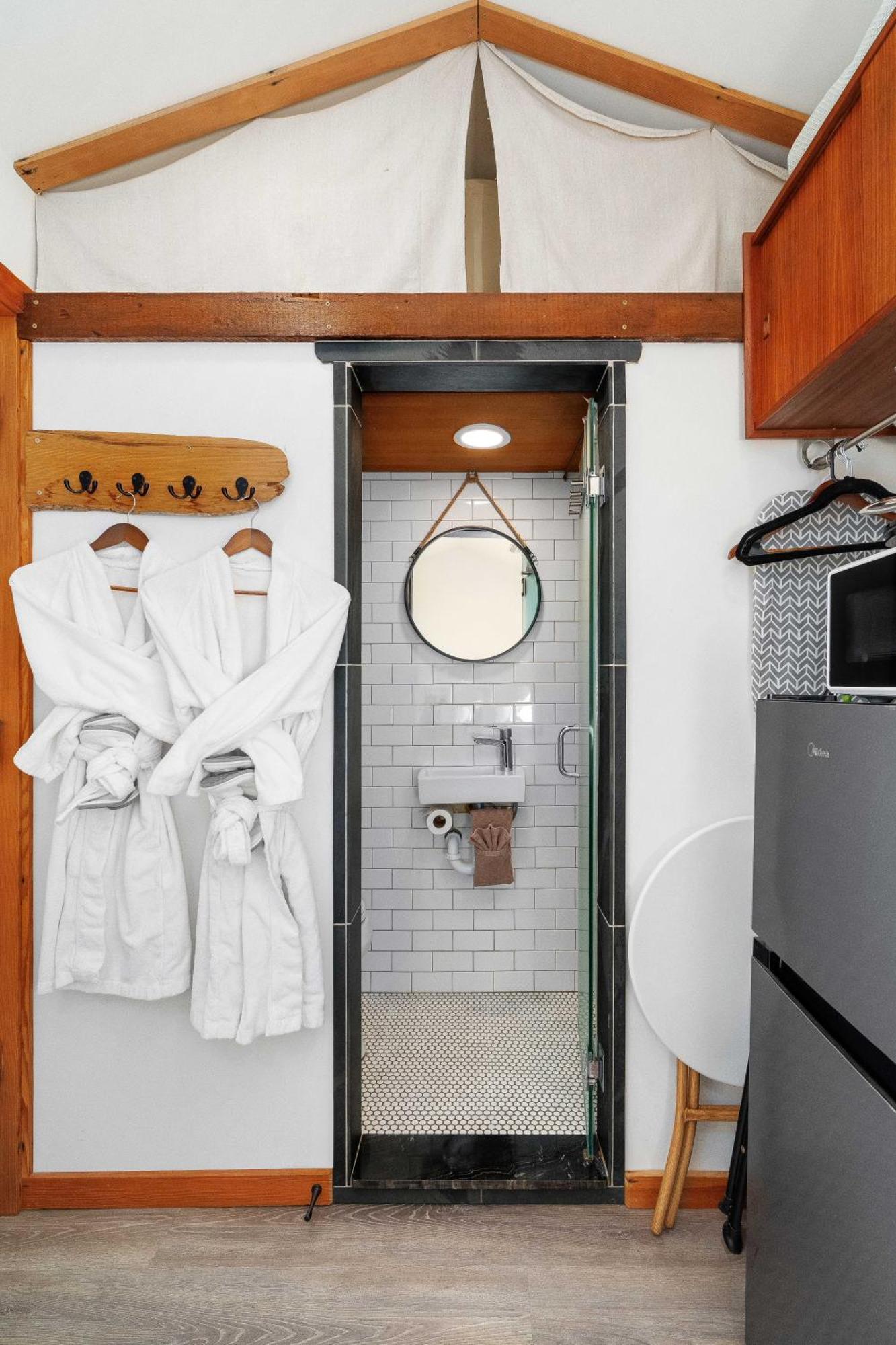 Blue Moon Tiny House, Sauna,Ht Port Angeles Luaran gambar